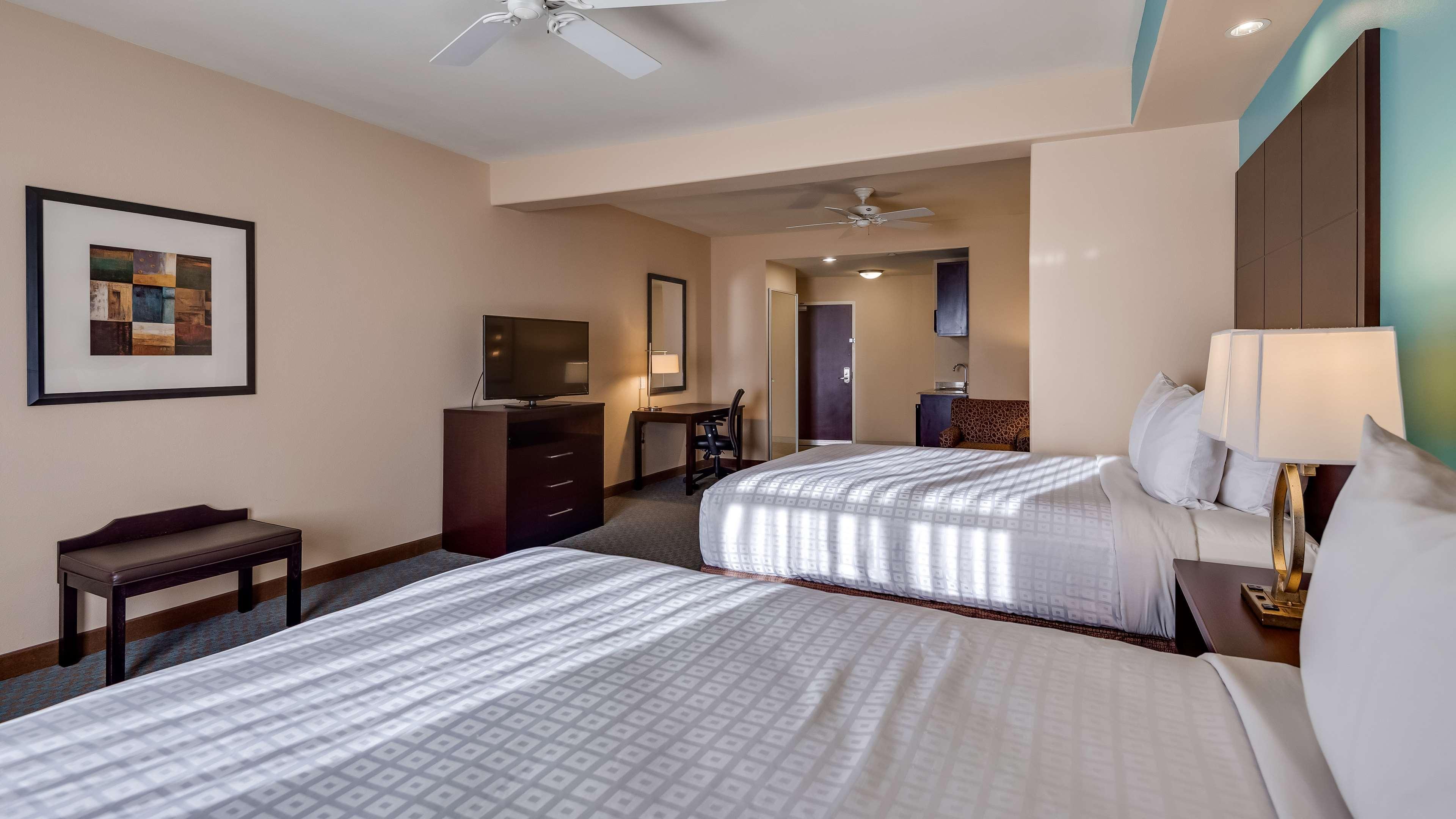 Best Western Plus Midland Suites Exteriör bild