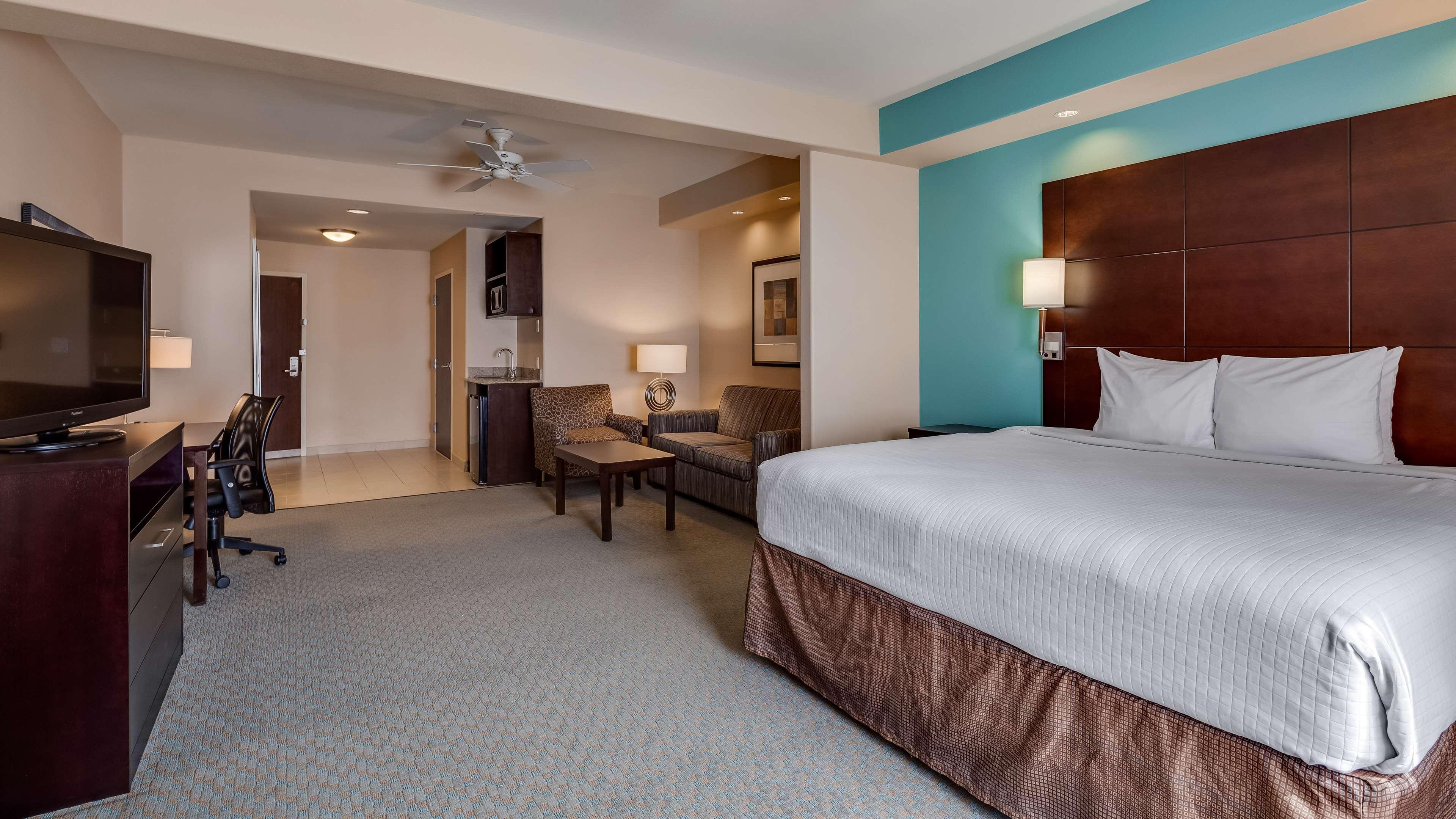 Best Western Plus Midland Suites Exteriör bild