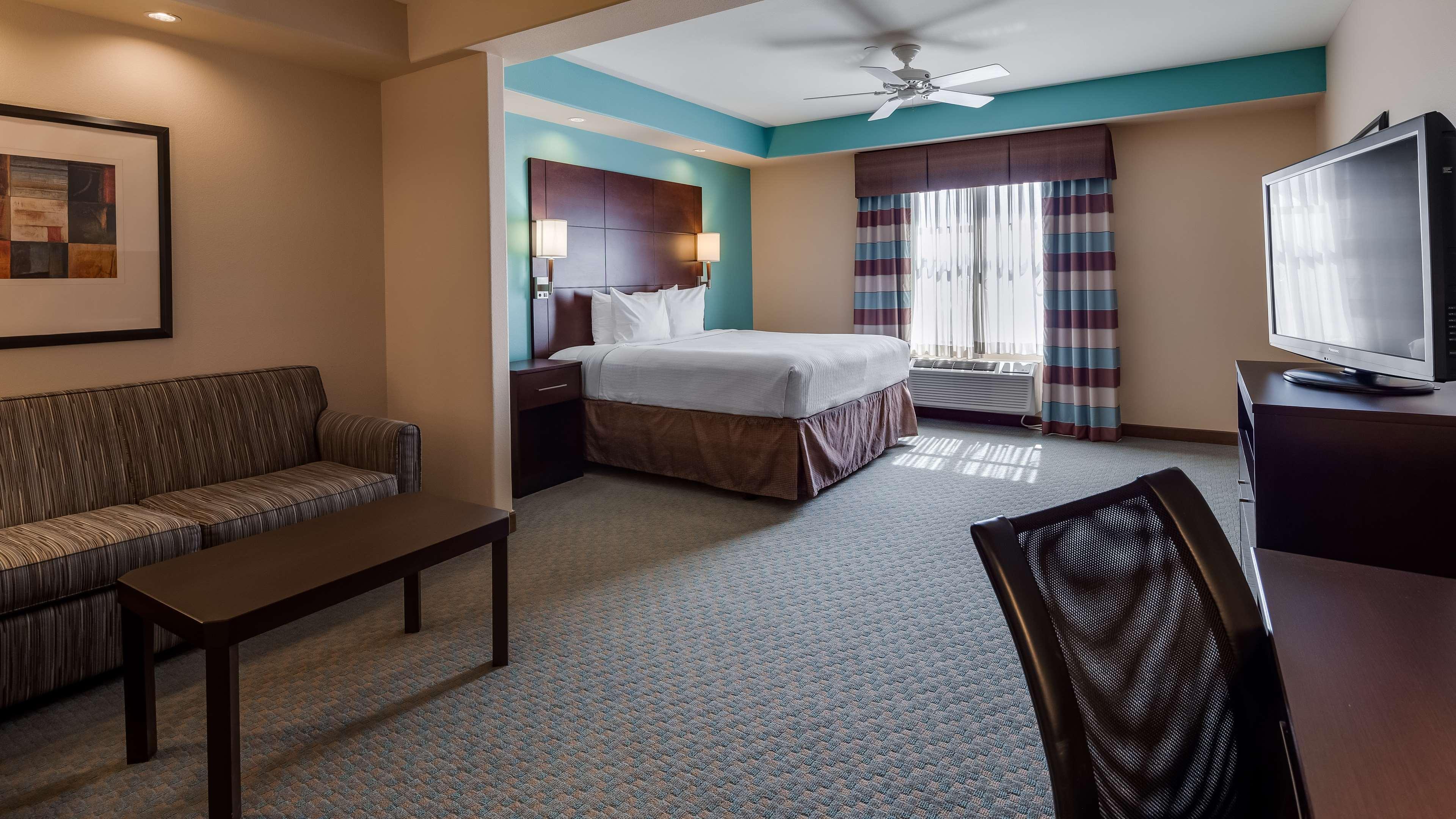 Best Western Plus Midland Suites Exteriör bild